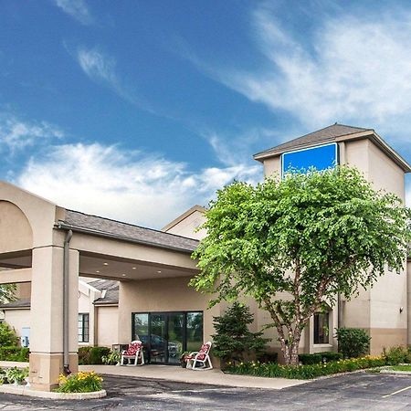 Baymont Inn & Suites By Wyndham Mukwonago Εξωτερικό φωτογραφία