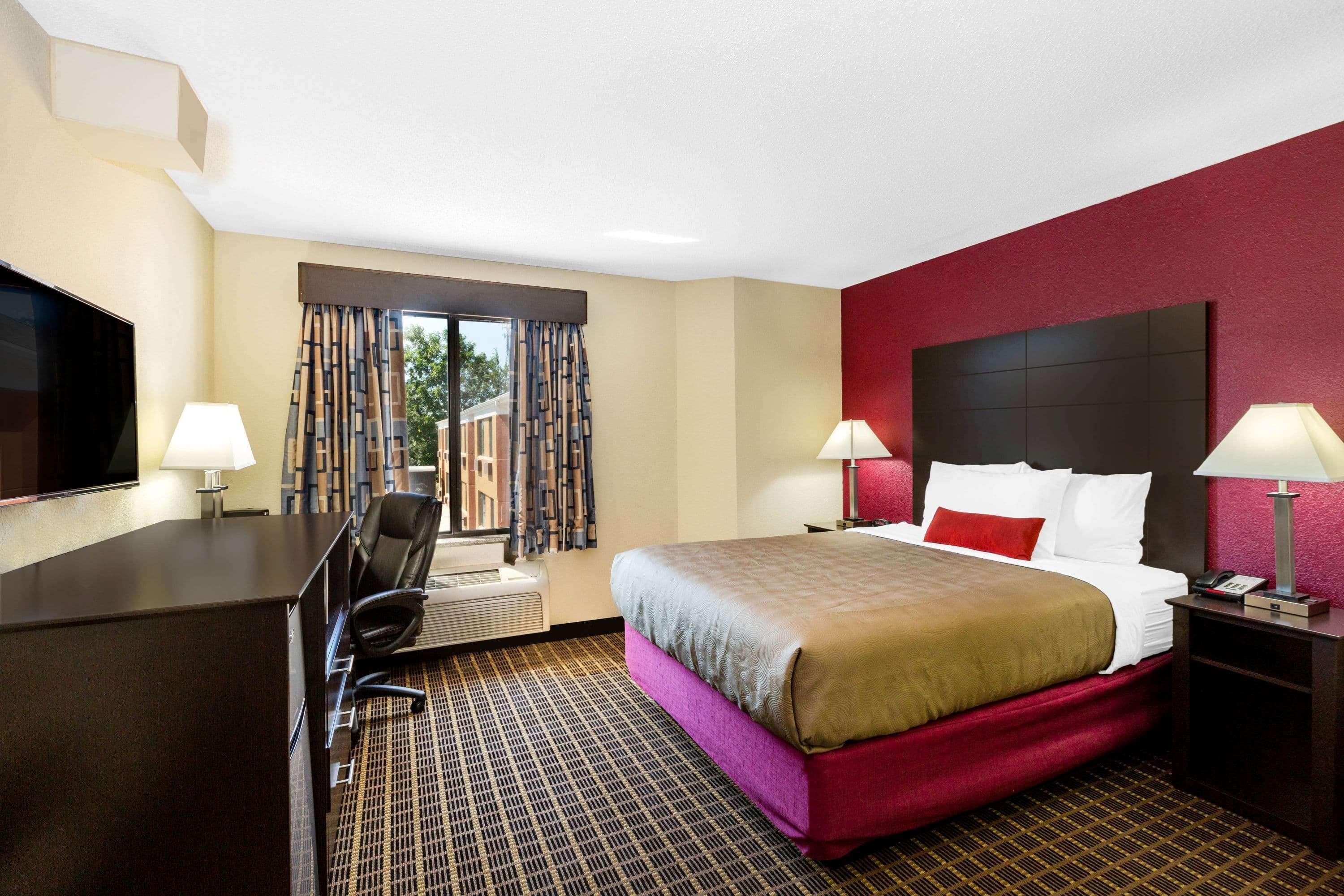 Baymont Inn & Suites By Wyndham Mukwonago Εξωτερικό φωτογραφία