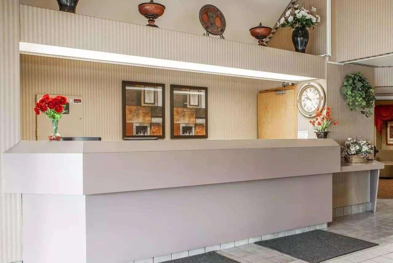Baymont Inn & Suites By Wyndham Mukwonago Εξωτερικό φωτογραφία