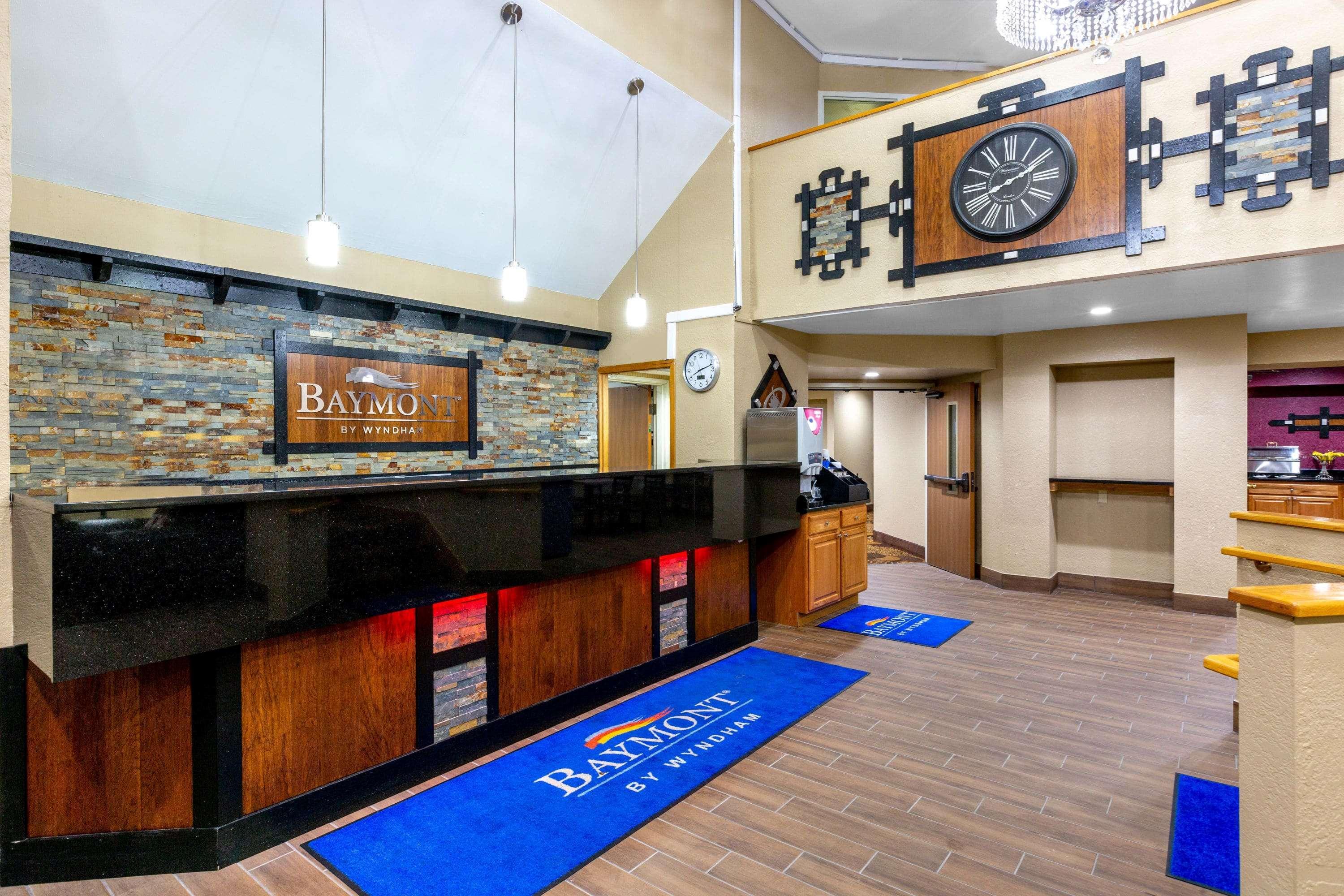 Baymont Inn & Suites By Wyndham Mukwonago Εξωτερικό φωτογραφία