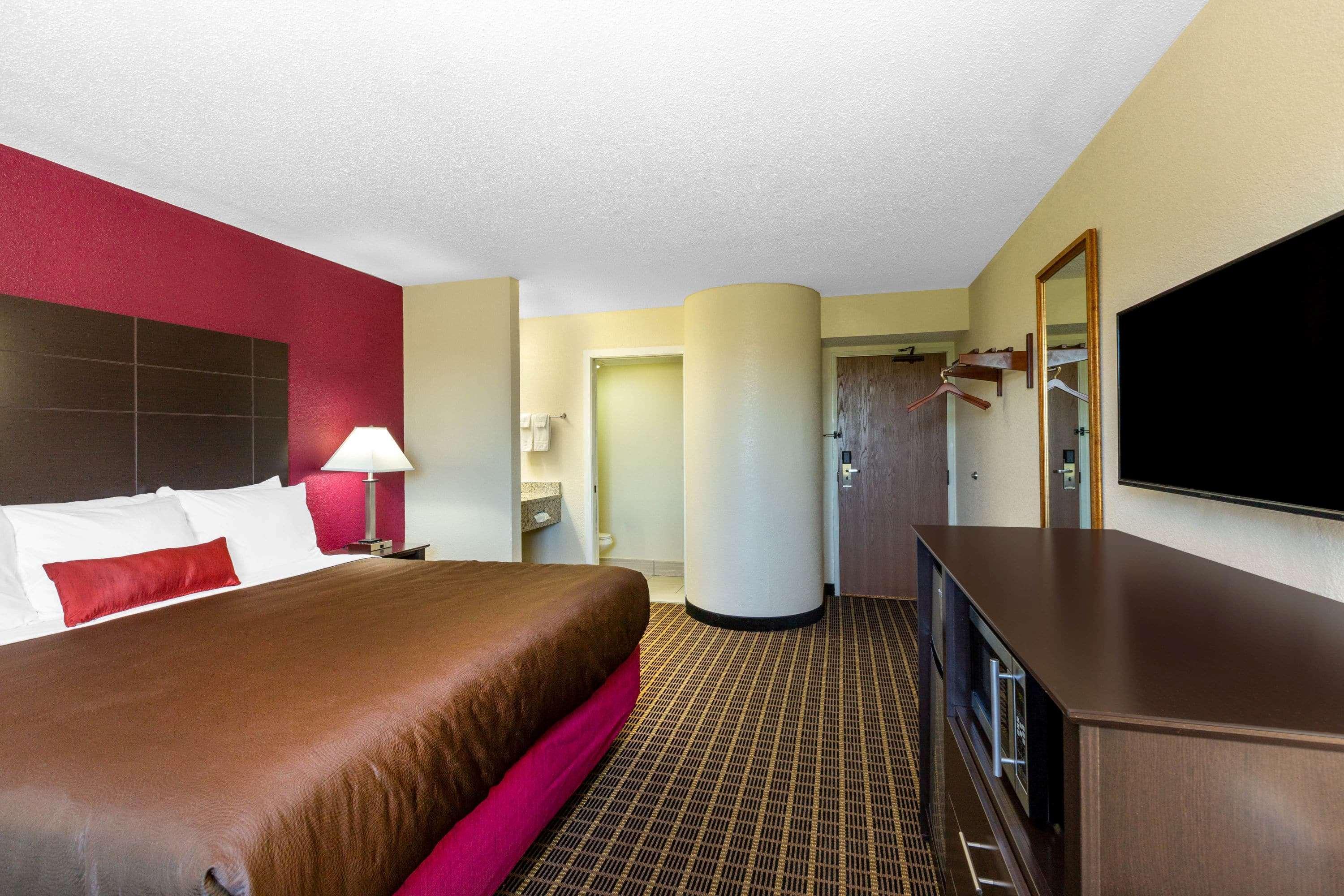 Baymont Inn & Suites By Wyndham Mukwonago Εξωτερικό φωτογραφία