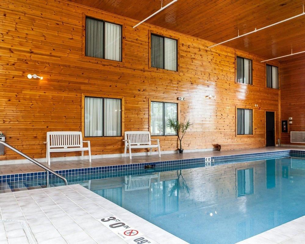 Baymont Inn & Suites By Wyndham Mukwonago Εξωτερικό φωτογραφία