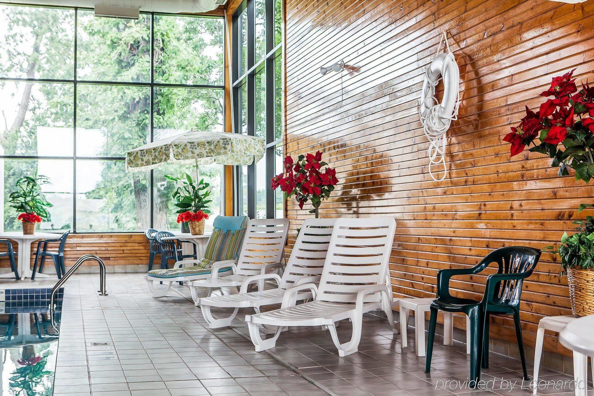 Baymont Inn & Suites By Wyndham Mukwonago Εξωτερικό φωτογραφία